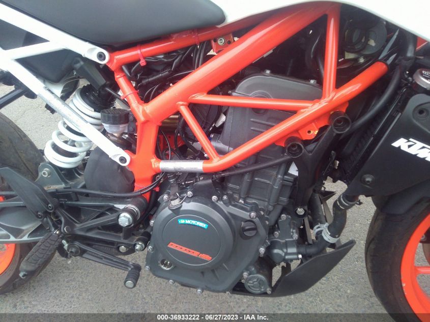 2017 KTM 390 DUKE MD2JPJ407HC241512