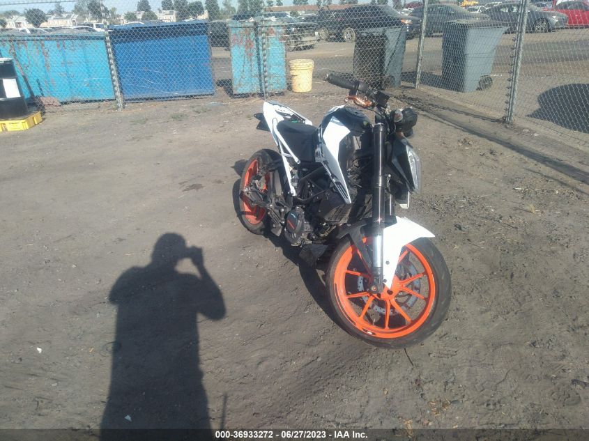 2020 KTM 200 DUKE - MD2JPC403LC090141