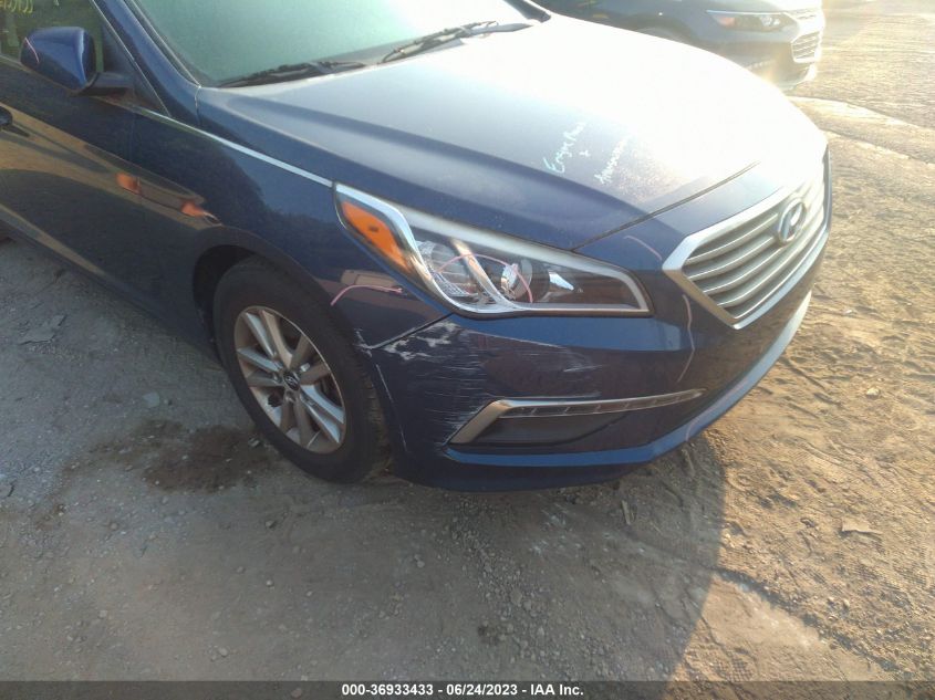 2015 HYUNDAI SONATA 2.4L SE - 5NPE24AF2FH177445