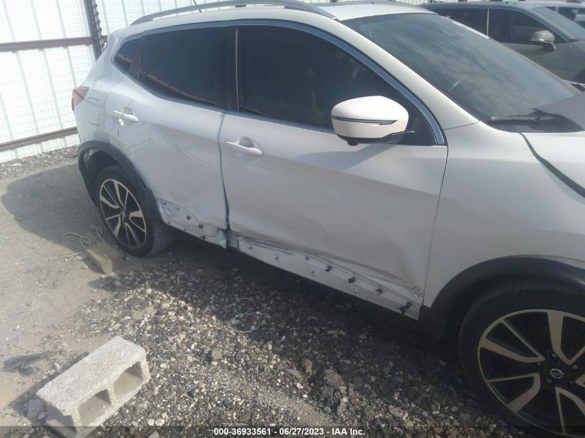 2018 NISSAN ROGUE SPORT SL - JN1BJ1CP9JW101365