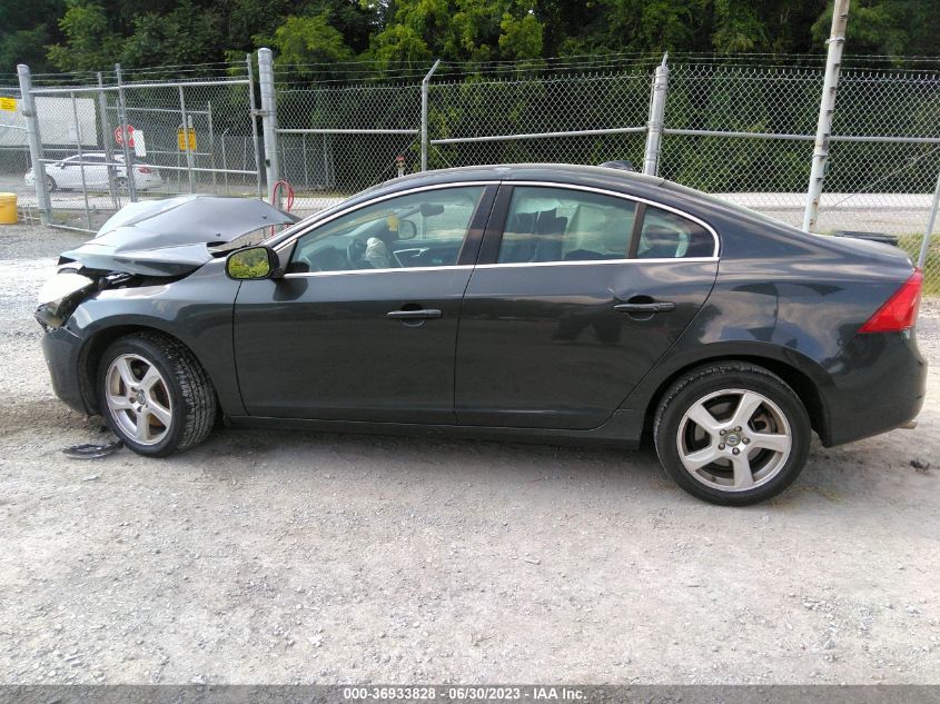 2013 VOLVO S60 T5 - YV1612FS9D2225808