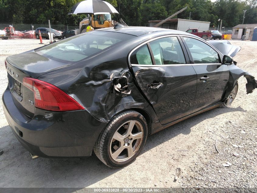 2013 VOLVO S60 T5 - YV1612FS9D2225808