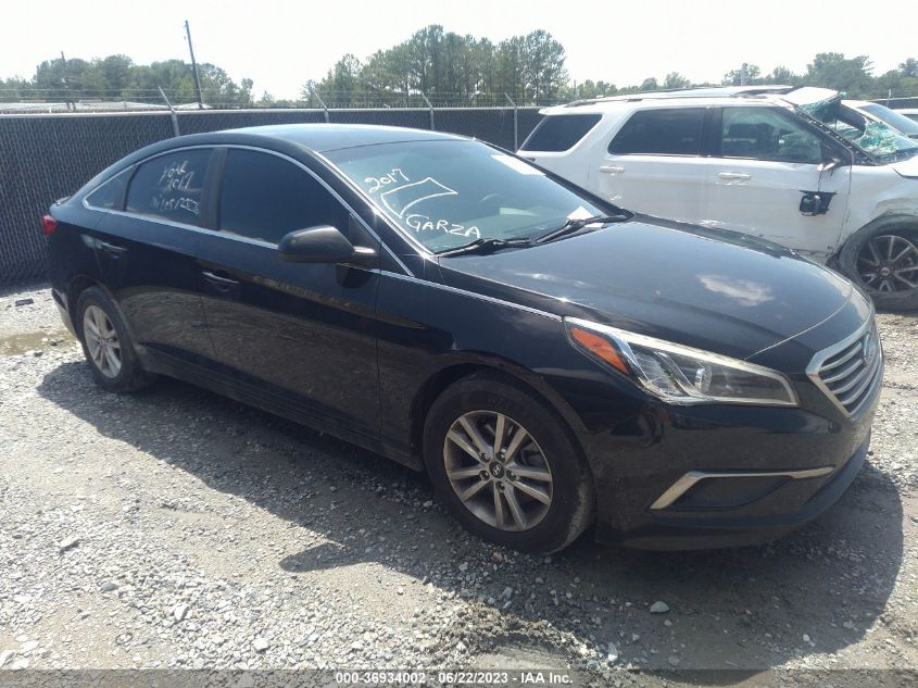 2017 HYUNDAI SONATA SE - 5NPE24AF9HH512459