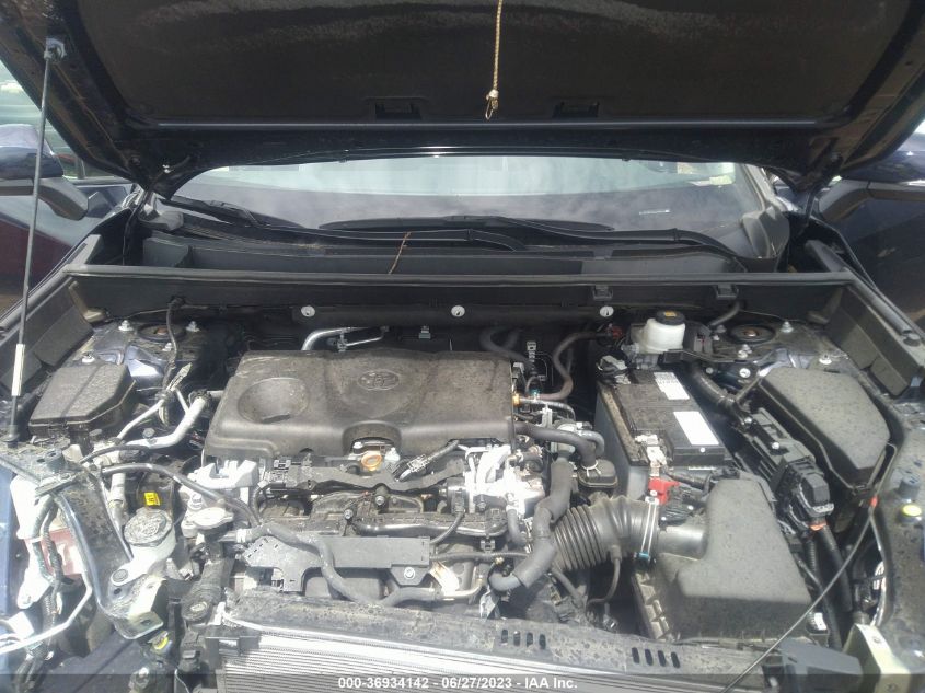 2020 TOYOTA RAV4 XLE - 2T3P1RFV2LC136053