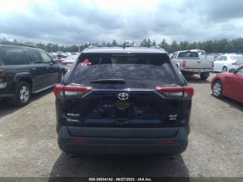 2020 TOYOTA RAV4 XLE - 2T3P1RFV2LC136053