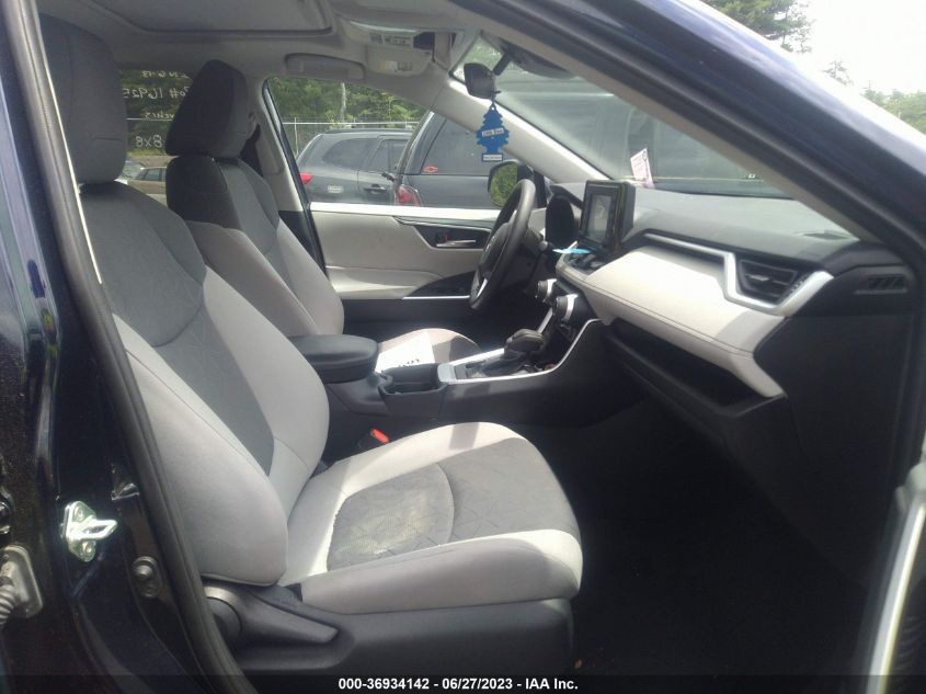 2020 TOYOTA RAV4 XLE - 2T3P1RFV2LC136053