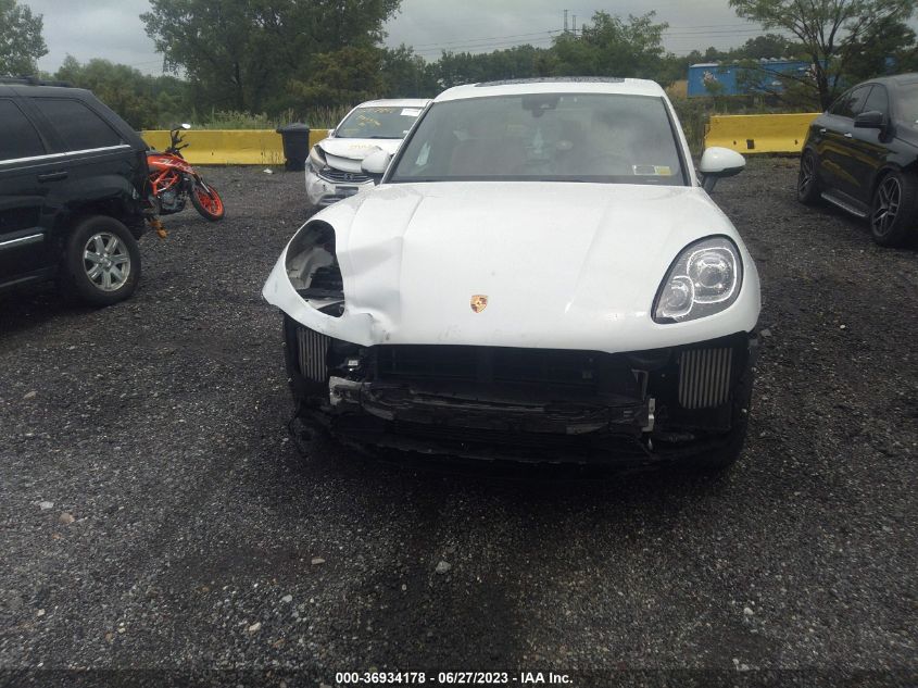 2015 PORSCHE MACAN TURBO - WP1AF2A52FLB99597