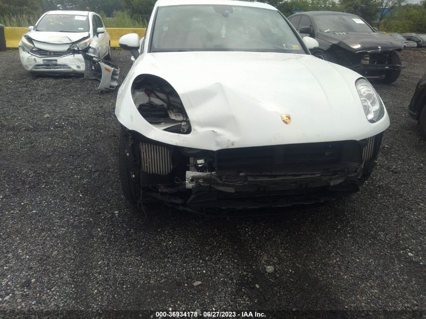 2015 PORSCHE MACAN TURBO - WP1AF2A52FLB99597