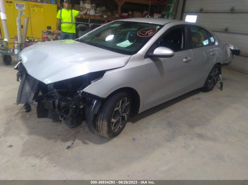 3KPF24AD0LE234812 Kia Forte LXS 2