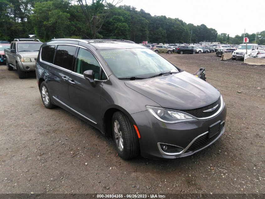 2019 CHRYSLER PACIFICA TOURING L - 2C4RC1BG3KR733571