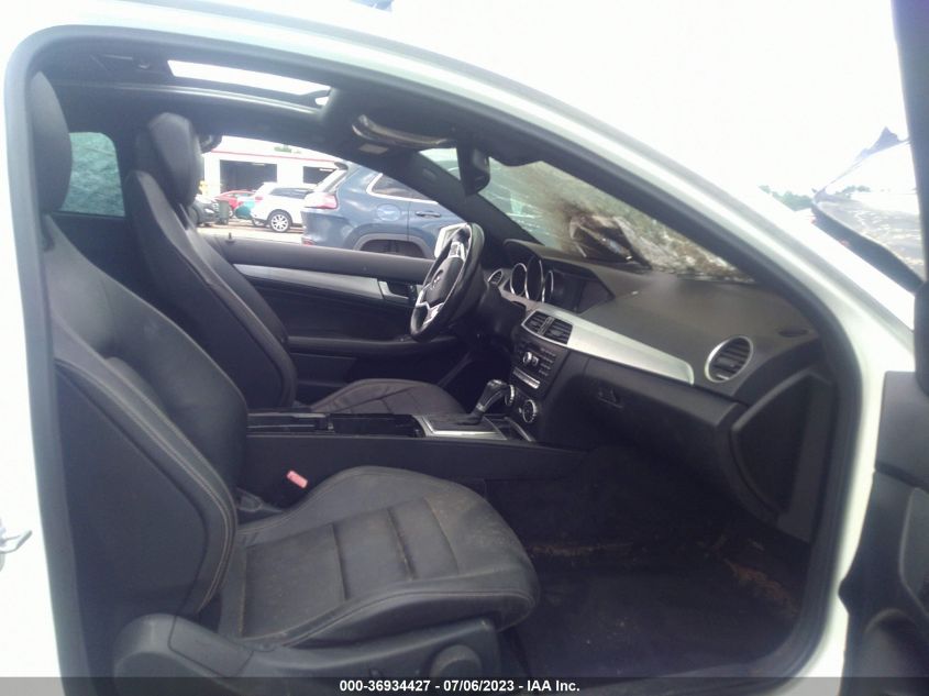 2015 MERCEDES-BENZ C-CLASS C 250 - WDDGJ4HB1FG417724
