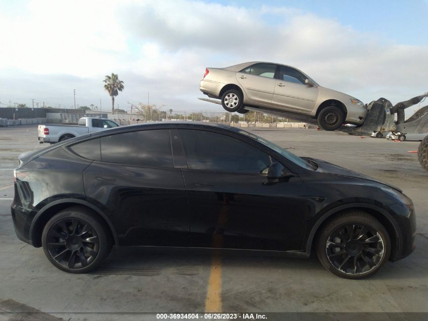 2021 TESLA MODEL Y - 5YJYGDEEXMF158184