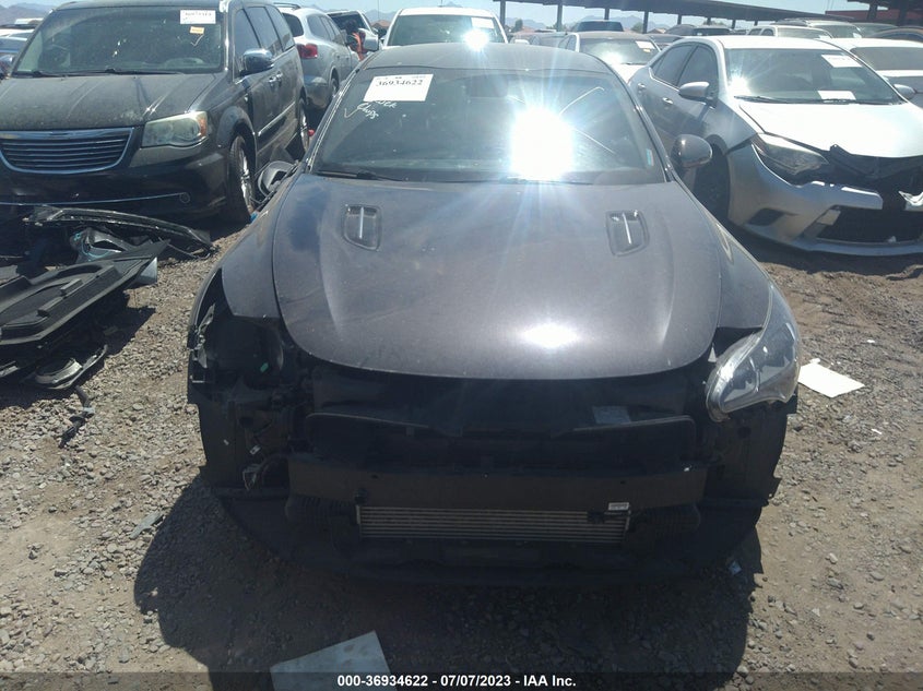 VIN KNAE35LC4J6027004 2018 KIA STINGER GT