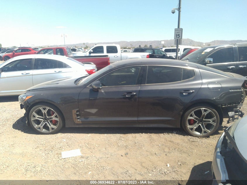 VIN KNAE35LC4J6027004 2018 KIA STINGER GT