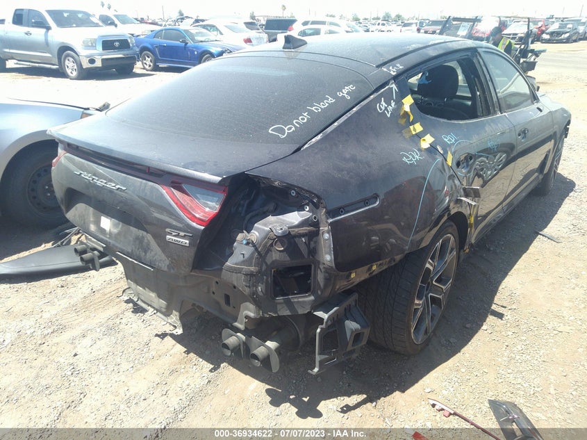 VIN KNAE35LC4J6027004 2018 KIA STINGER GT