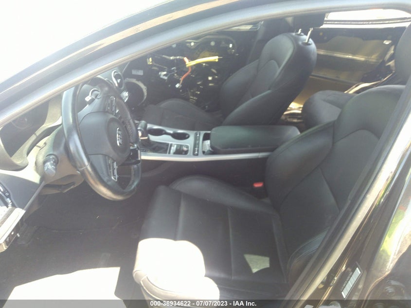 VIN KNAE35LC4J6027004 2018 KIA STINGER GT
