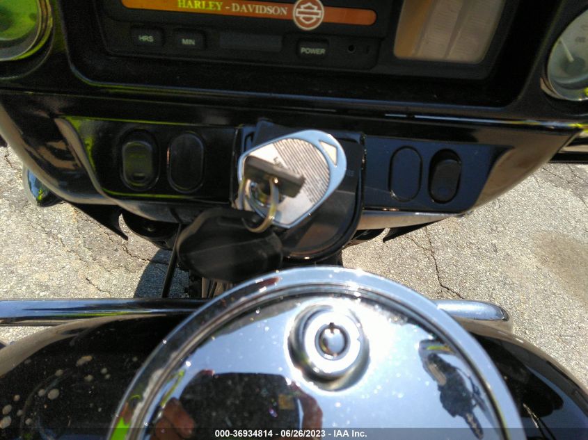2005 HARLEY-DAVIDSON FLTRI - 1HD1FSW135Y682751