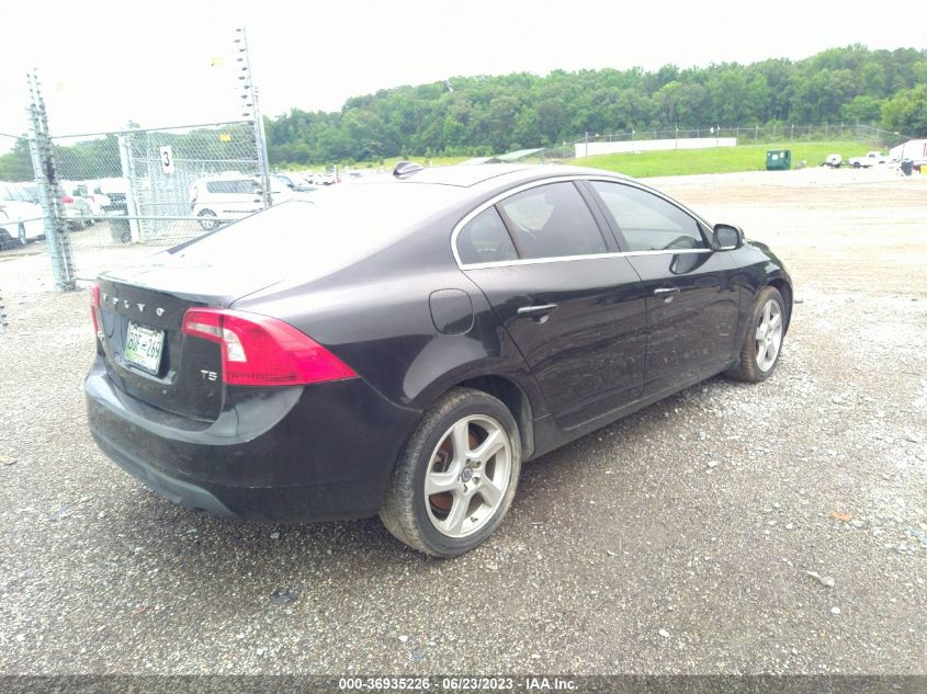 2013 VOLVO S60 T5 - YV1612FS8D2183065