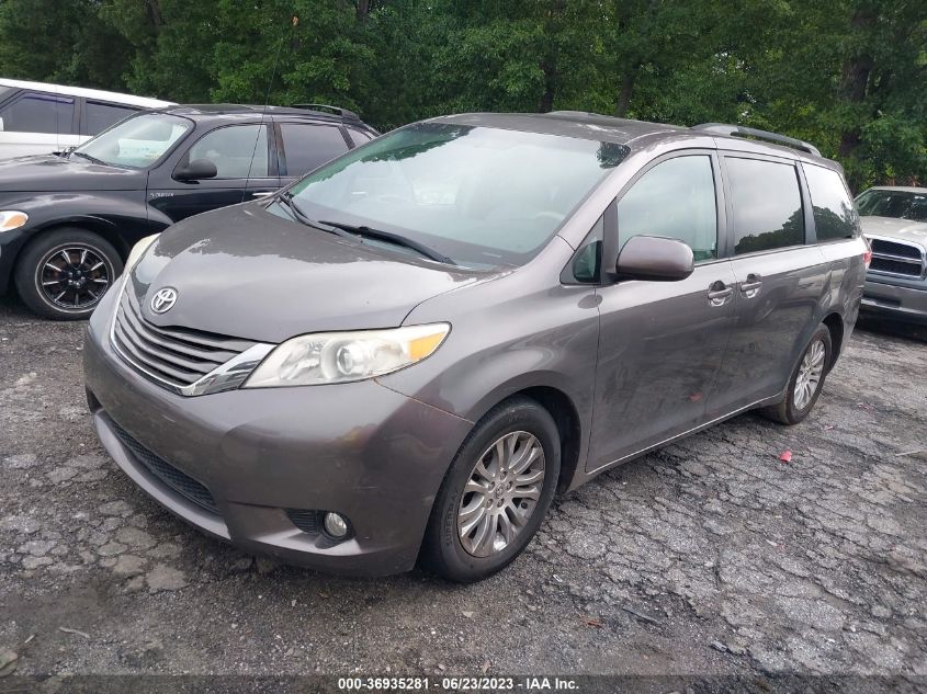 5TDYK3DC4BS126882 2011 TOYOTA SIENNA, photo no. 2