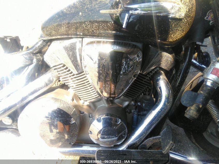 2005 HONDA VTX1300 R 1HFSC52305A213641