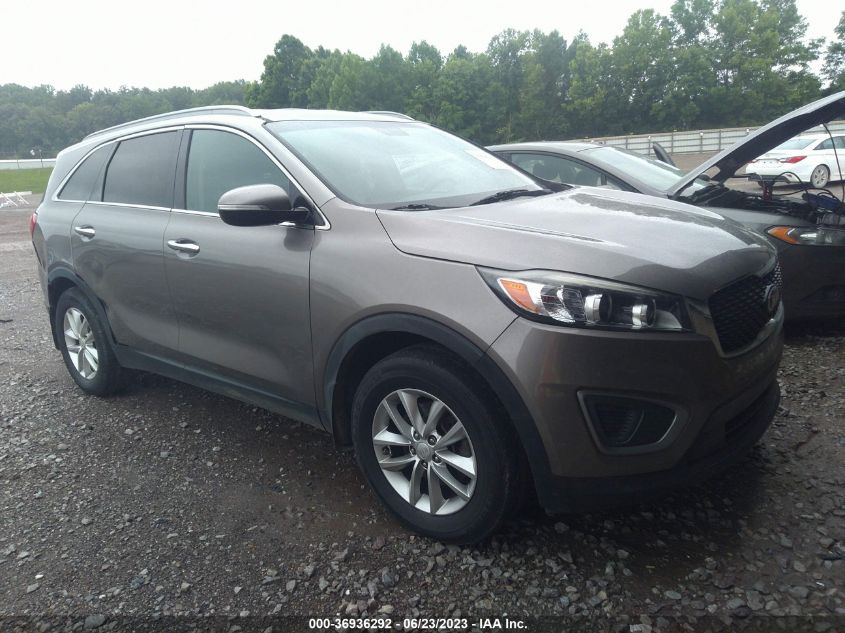 2016 KIA SORENTO LX - 5XYPG4A32GG045276