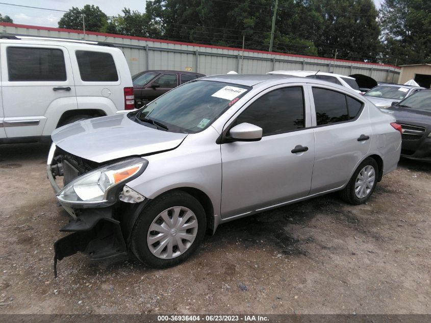 VIN 3N1CN7AP0JL888520 2018 NISSAN VERSA SEDAN no.2