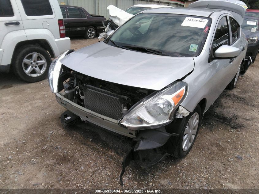 VIN 3N1CN7AP0JL888520 2018 NISSAN VERSA SEDAN no.6