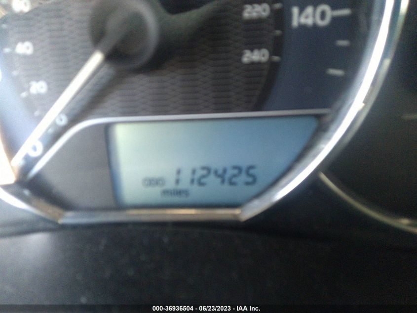 2014 TOYOTA COROLLA LE - 5YFBURHEXEP104624