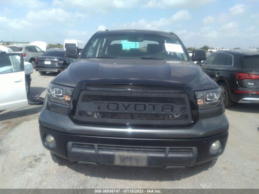 2013 TOYOTA TUNDRA 4WD TRUCK - 5TFDM5F10DX041227