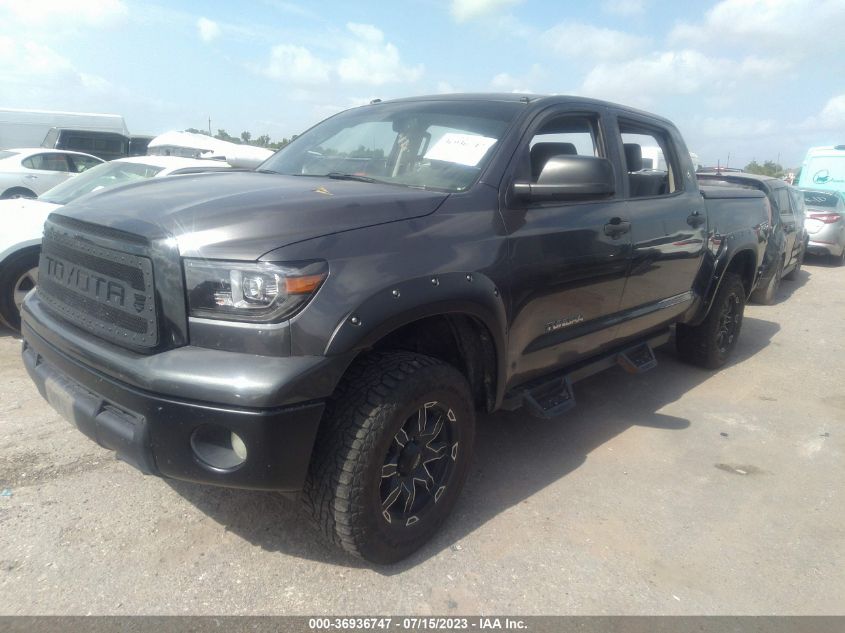 2013 TOYOTA TUNDRA 4WD TRUCK - 5TFDM5F10DX041227