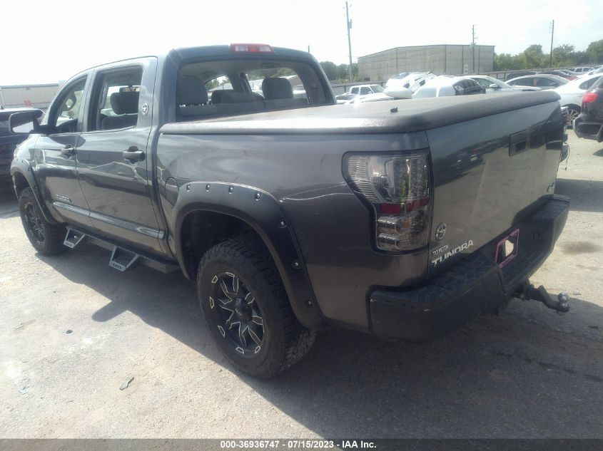 2013 TOYOTA TUNDRA 4WD TRUCK - 5TFDM5F10DX041227