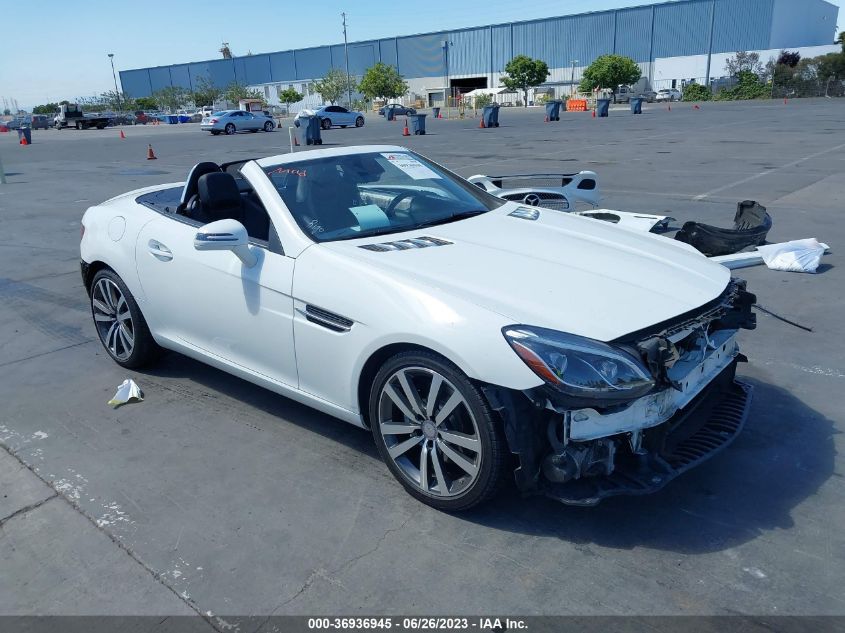 2017 MERCEDES-BENZ SLC SLC 300 - WDDPK3JA5HF138438