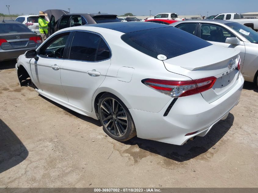 2018 TOYOTA CAMRY XSE - 4T1B61HK1JU106952