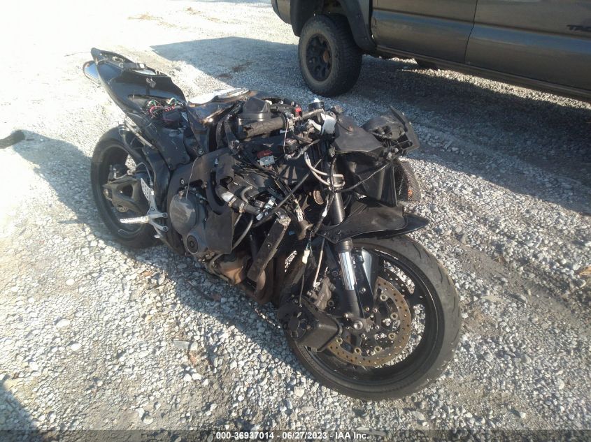 2007 HONDA CBR600 RR - JH2PC40027M005109