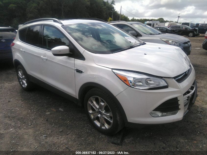 2016 FORD ESCAPE SE - 1FMCU9G95GUB84800