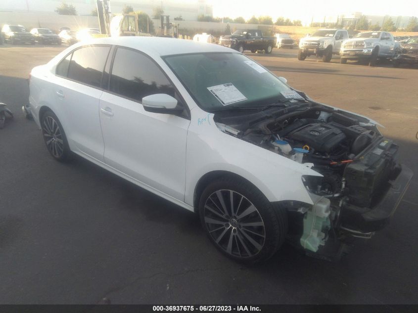 2014 VOLKSWAGEN JETTA SEDAN SE - 3VWD17AJ1EM268734