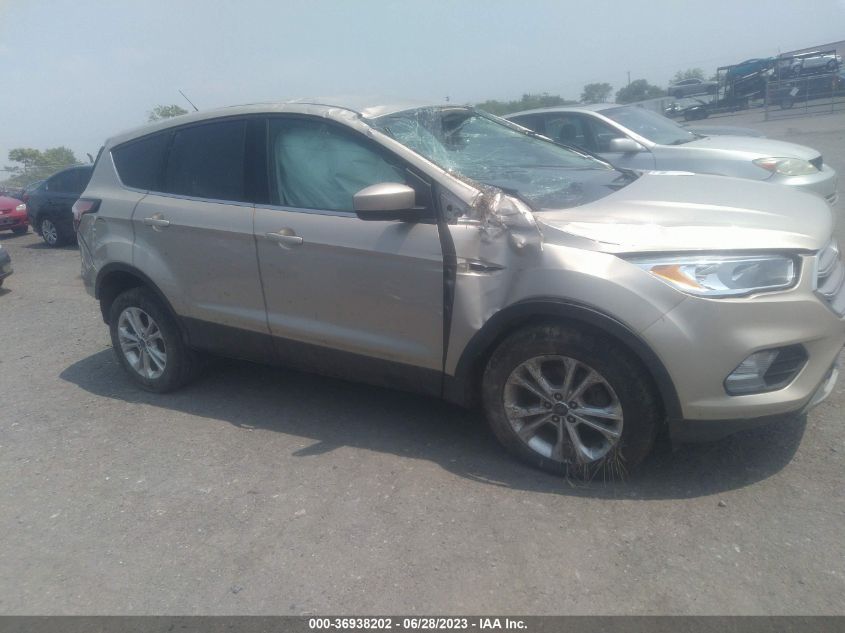 2017 FORD ESCAPE SE - 1FMCU0GD2HUC34800