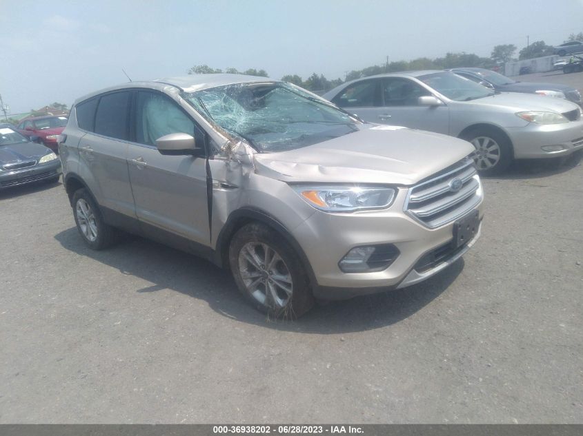 2017 FORD ESCAPE SE - 1FMCU0GD2HUC34800