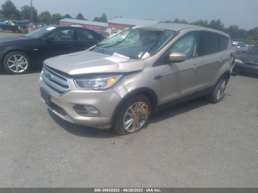 2017 FORD ESCAPE SE - 1FMCU0GD2HUC34800