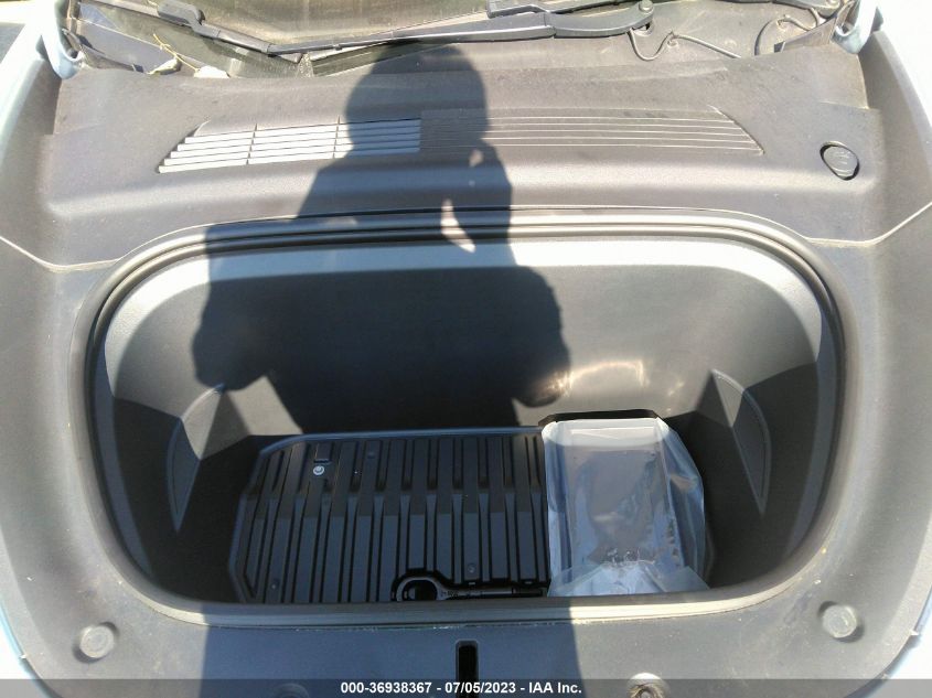 2020 TESLA MODEL Y LONG RANGE - 5YJYGDEE9LF056387