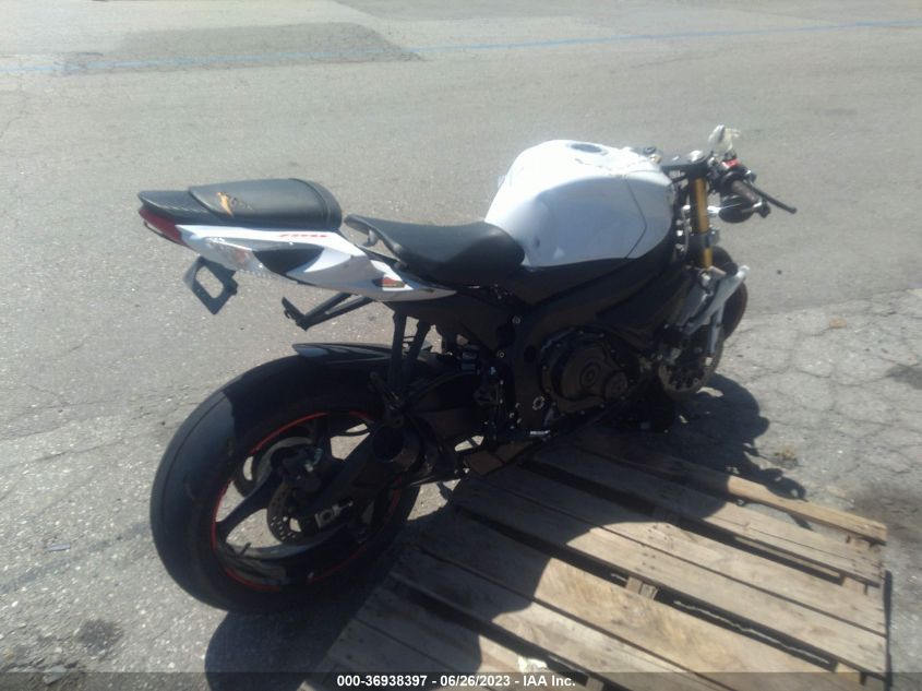 2019 SUZUKI GSX-R750 - JS1GR7MA0K7100197