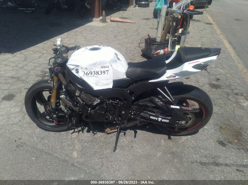 2019 SUZUKI GSX-R750 - JS1GR7MA0K7100197