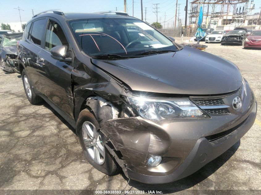 2014 TOYOTA RAV4 XLE - JTMRFREV3ED086158