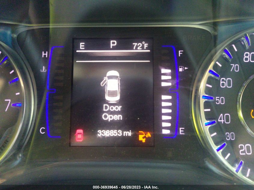 2015 CHRYSLER 200 LIMITED - 1C3CCCAB7FN613528