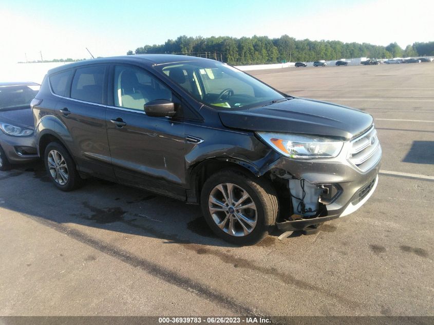 2017 FORD ESCAPE SE - 1FMCU0GD2HUD38638