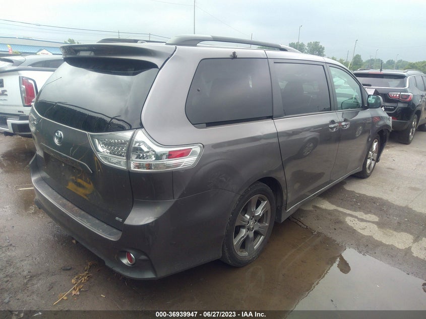 VIN 5TDXZ3DC4HS769927 2017 TOYOTA SIENNA SE