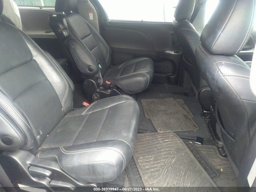 VIN 5TDXZ3DC4HS769927 2017 TOYOTA SIENNA SE