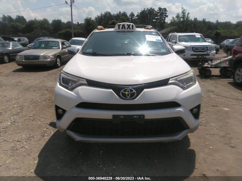 2016 TOYOTA RAV4 SE - JTMJFREV1GD185402