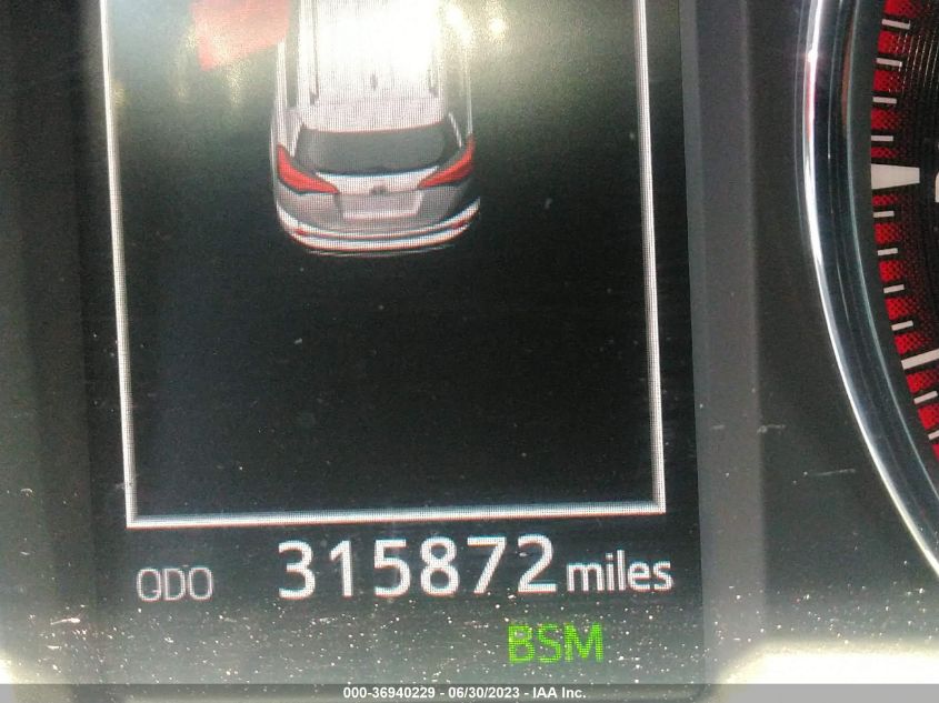 2016 TOYOTA RAV4 SE - JTMJFREV1GD185402