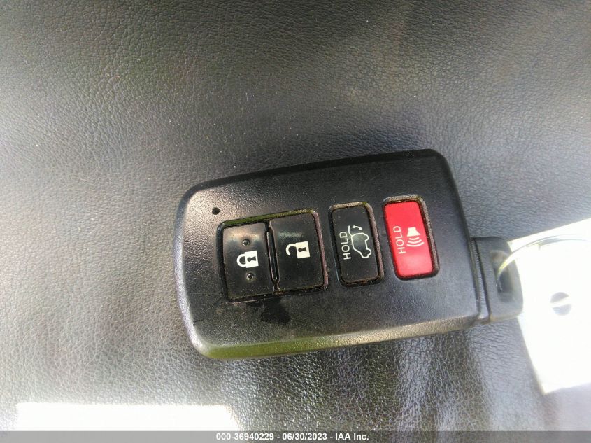 2016 TOYOTA RAV4 SE - JTMJFREV1GD185402